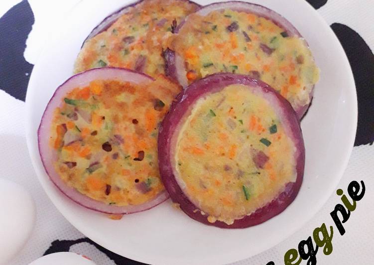 Onion egg pie