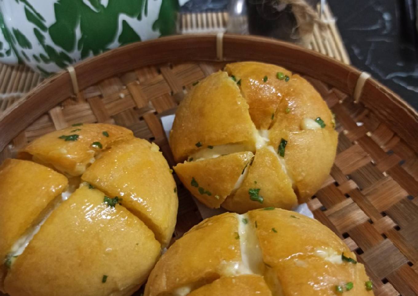 Korean Garlic Bread