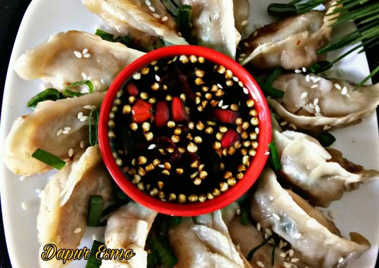 Cara Gampang Menyiapkan Gyoza ayam udang yang Lezat