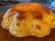 Una foto de flan de leche