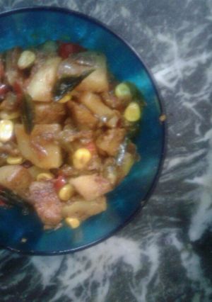A picture of Capsicum potatoes with sweet corns.