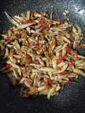 Teri asin cabe merah