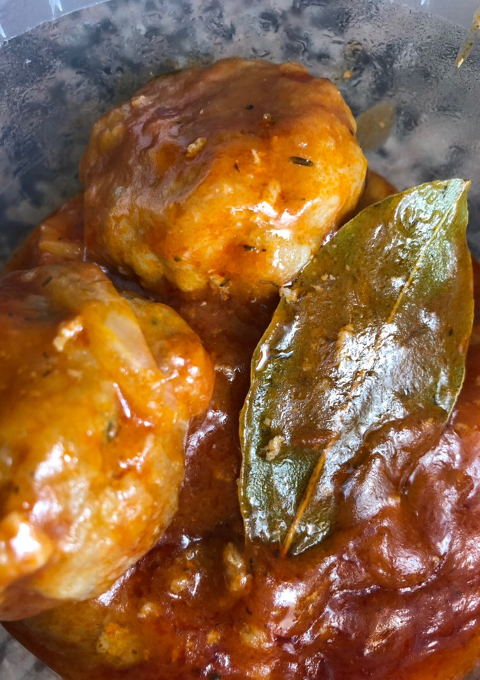 Una foto de Albóndigas con tomate