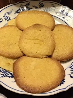 A picture of California Farm Thin Butter Cookies.