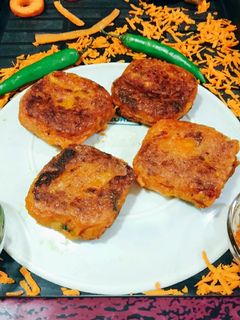કેરટ ટીક્કી (Carrot Tikki Recipe in Gujarati) રેસીપી મુખ્ય ફોટો