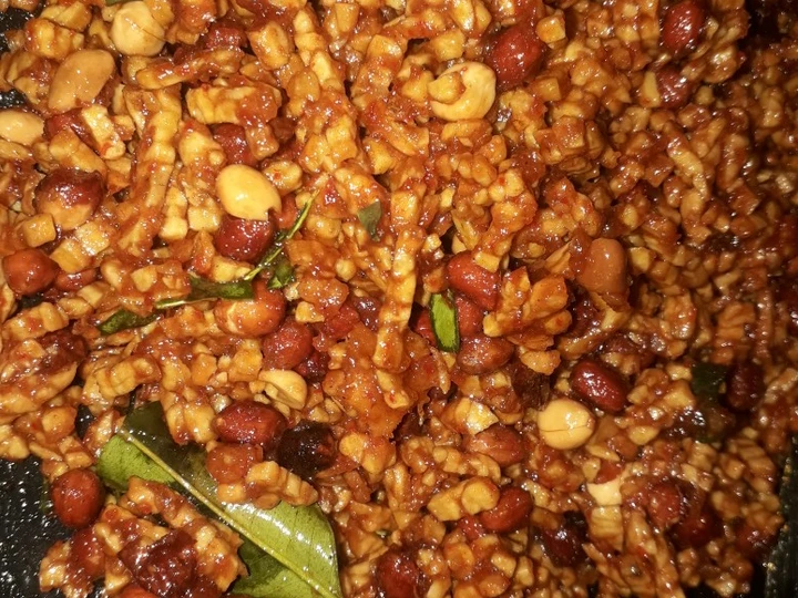 Langkah Gampang Menyiapkan Resep Kering tempe pedas manis daun jeruk yang Bisa Manjain Lidah Anti Ribet, Menggugah Selera