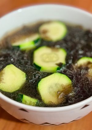 Hình của món 🌱 Canh Rong Mứt Bí Ngòi Chay.