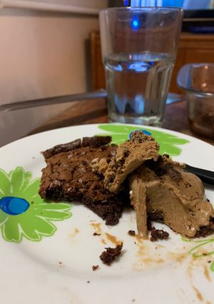 Una foto de Brownie con chocolate