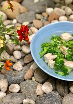 Hình của món Canh Bông Su Lơ Xanh Nấu Giò Sống😍.