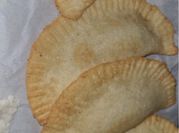 Una foto de empanada de yuca