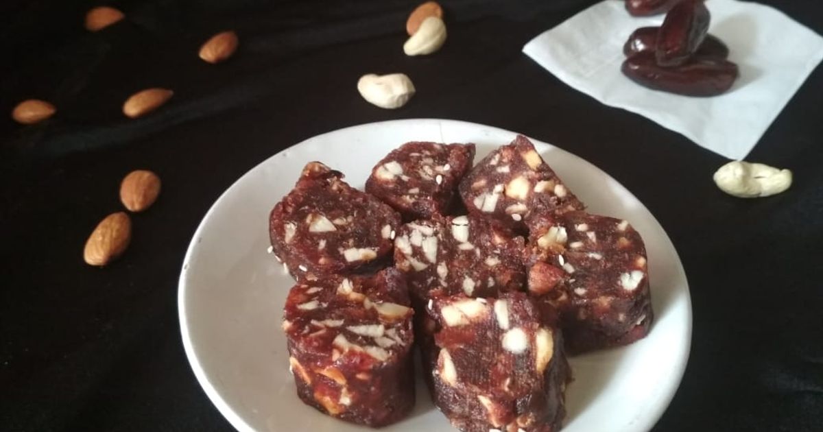 Kahjur Rips Khajur Rolls Recipe by Sana Jinabade - Cookpad