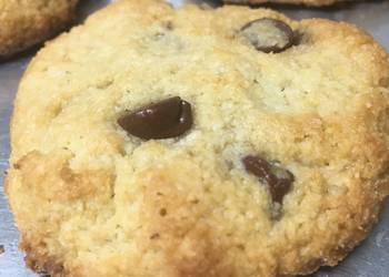 How to Make Yummy Keto Friendly chocolate chip Cookies