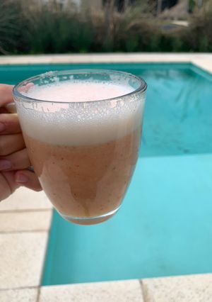 Una foto de Liquado Saludable! (Green Juice) Perfecto para el veranooo! 🔥