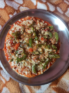 पिज़्ज़ा (pizza recipe in Hindi) रेसिपी मुख्य फोटो
