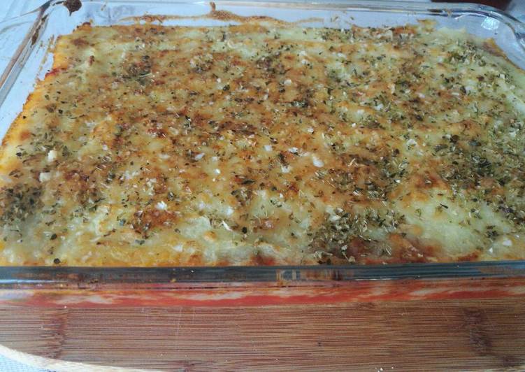 Pastel de carne y puré de patatas