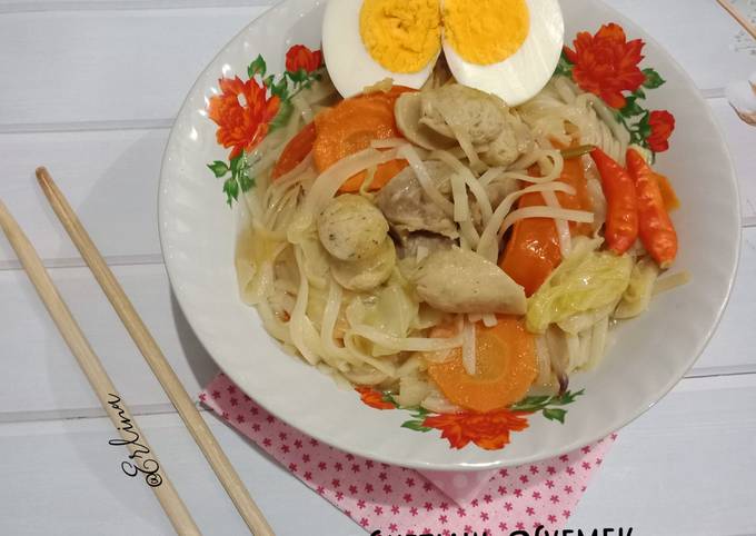 Kwetiaw Nyemek