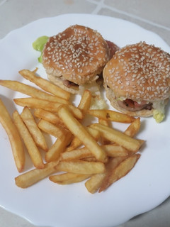 Una foto de Mini hamburguesa de pollo