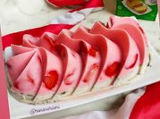 Gambar puding susu strawberry