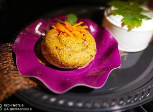 Foto principal de Keto-Mug Cake de Zanahoria, Crujiente de Bacon y Cardamomo - Low Carbs, Sin Gluten -