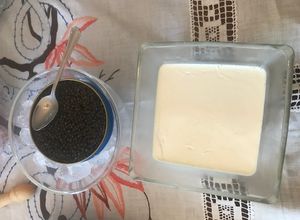 Una foto de Crème fraîche con caviar