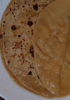 પડવાળી રોટલી (padvali rotli recipe in Gujarati) રેસીપી મુખ્ય ફોટો
