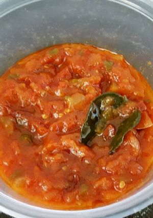 A picture of Tomato Chili sauce / sambal.