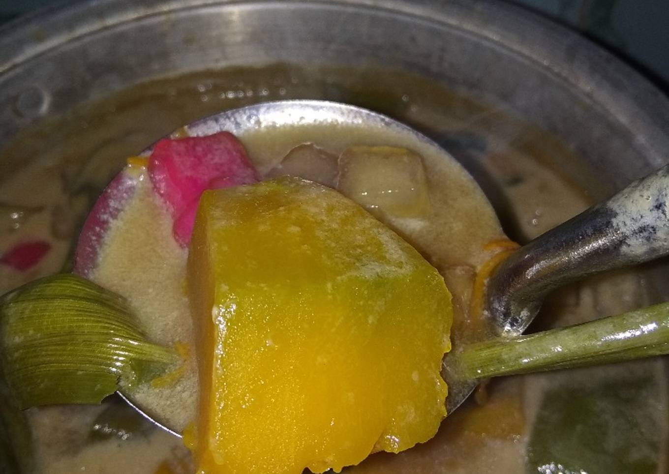 Kolak labu kuning dan kanji dalimo