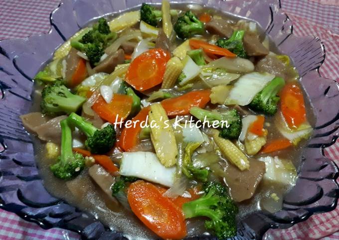 Resep Capcay Saus Tiram Sederhana oleh Herda's Kitchen - Cookpad