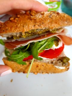 Belegtes Brötchen Deluxe Rezepthauptbild