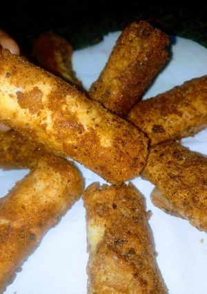 A picture of Cheesy bread sticks.