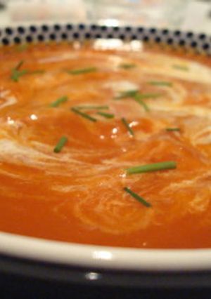 Une photo de Soupe acidulée carottes, tomates, orange