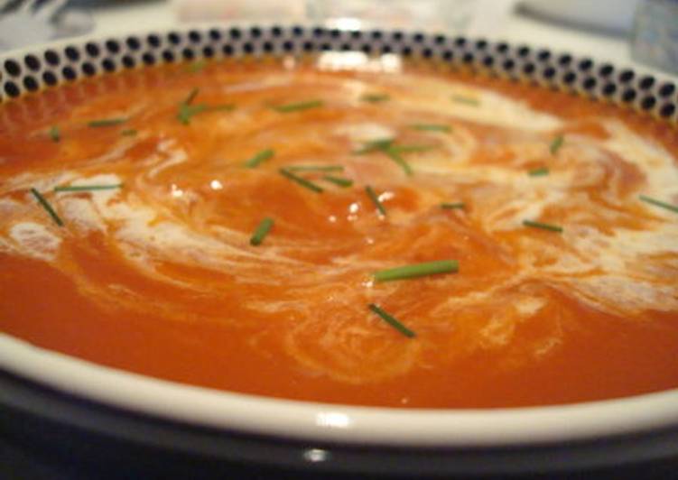 Comment Cuisiner Soupe acidulée carottes, tomates, orange