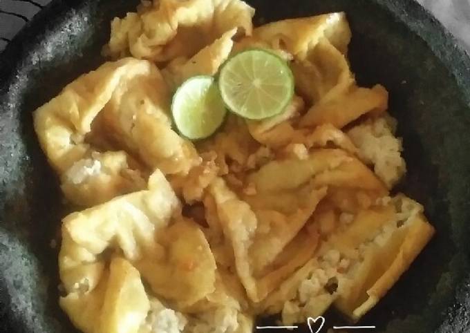 Wajib coba! Bagaimana cara buat Tahu penyet bumbu petis dijamin sesuai selera