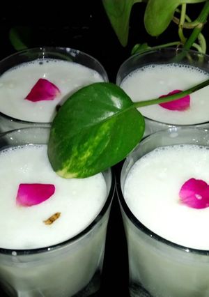 लस्सी (Lassi recipe in hindi) रेसिपी मुख्य फोटो