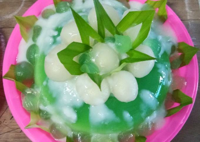 Puding rambutan ulang tahun sederhana