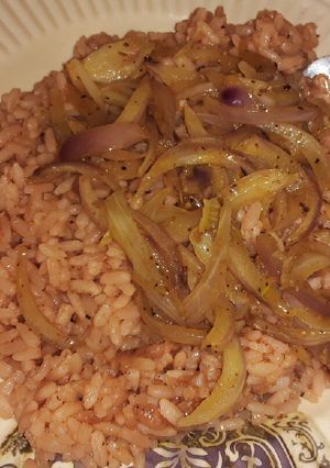 A picture of Onion sauce.