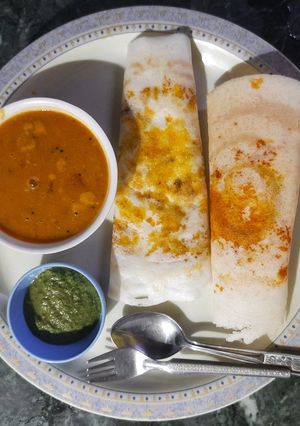 मसाला डोसा विथ सांबर (Masala dosa with sambar recipe in hindi) रेसिपी मुख्य फोटो