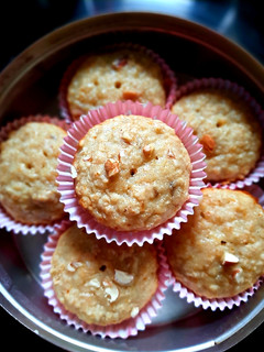 ओट्स बनाना कप केक (Oats banana cup cake recipe in hindi) रेसिपी मुख्य फोटो