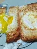 Huevos, pan con manteca tostados y quien se resiste