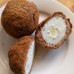 A picture of Deep-fried Scotch Egg.