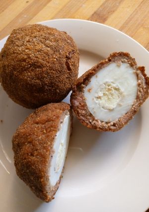 A picture of Deep-fried Scotch Egg.
