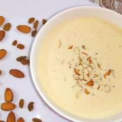 A picture of Doodh siwayyan (Milk with Vermicelli).