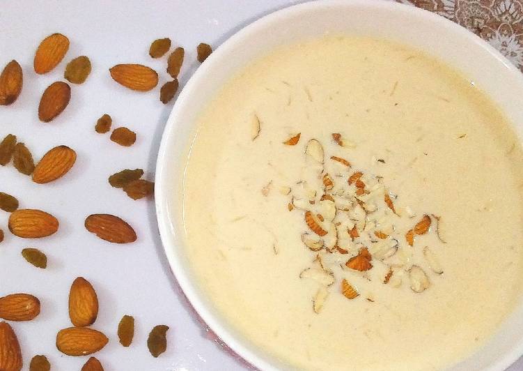 Simple Way to Prepare Award-winning Doodh siwayyan (Milk with Vermicelli)