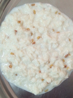 தேங்காய்பால் கஞ்சி (Thenkaai paal kanji recipe in tamil) செய்முறை முக்கிய புகைப்படம்