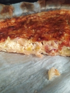 Una foto de Quiche de puerro y bacon