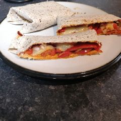 A picture of Pizza Wraps.