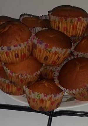 A picture of Cupcakes #myrecipecake.
