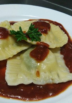 Foto resep Ravioli with tomato sauce