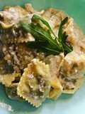 Ravioli & tortellini με σάλτσα