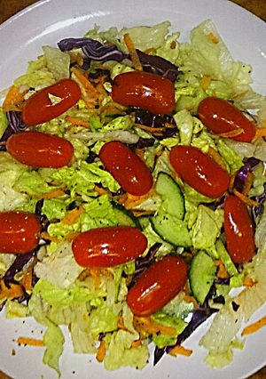 A picture of Tex's Crispy Green Salad 🍲.